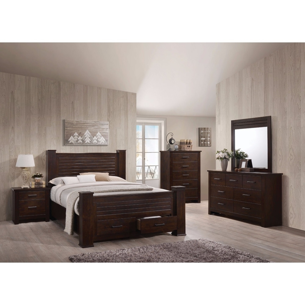 Modern Style Deluxe Queen Size Poster Bed with Storage, Brown