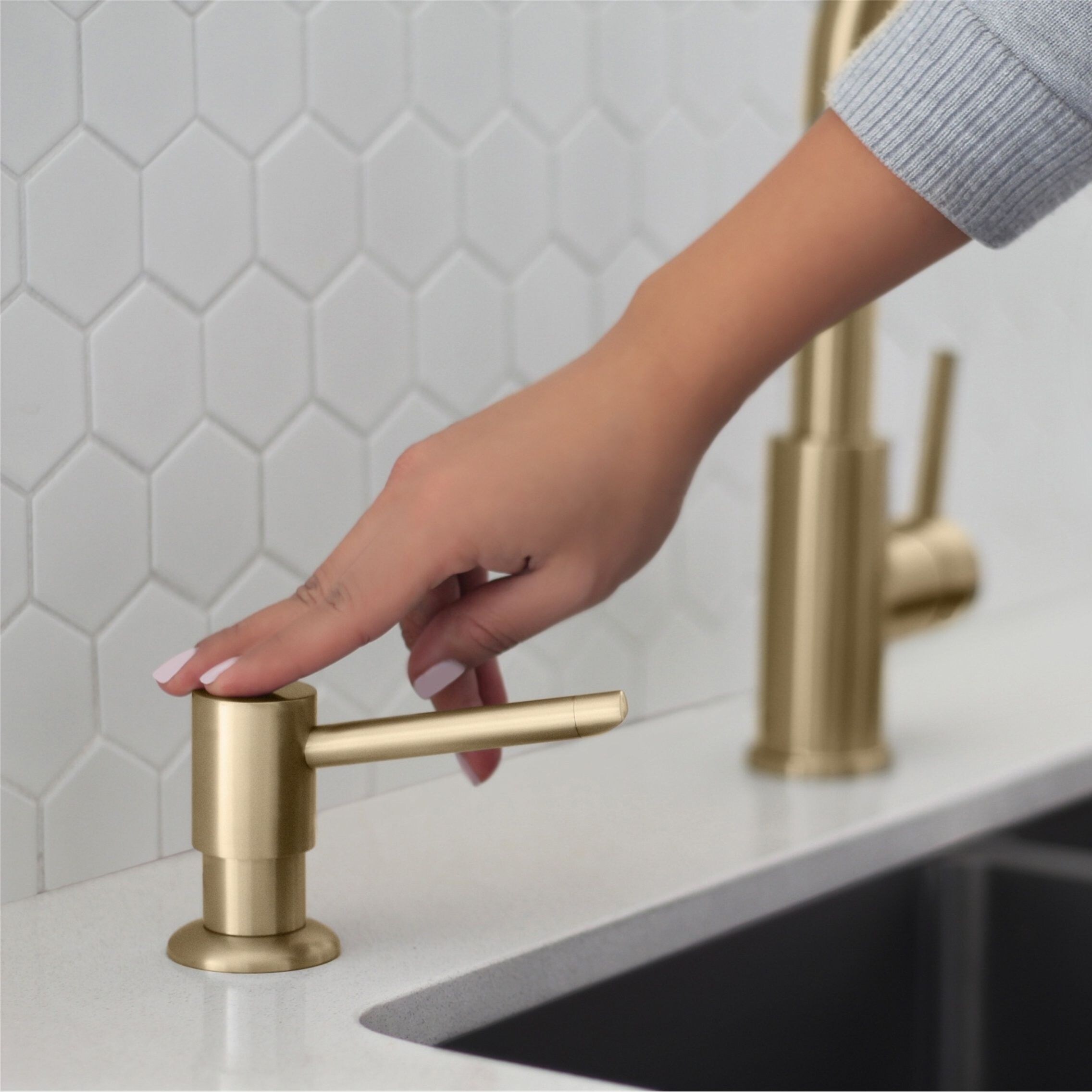 STYLISH Pull Down Kitchen Faucet + Soap Dispenser - Gold Finish