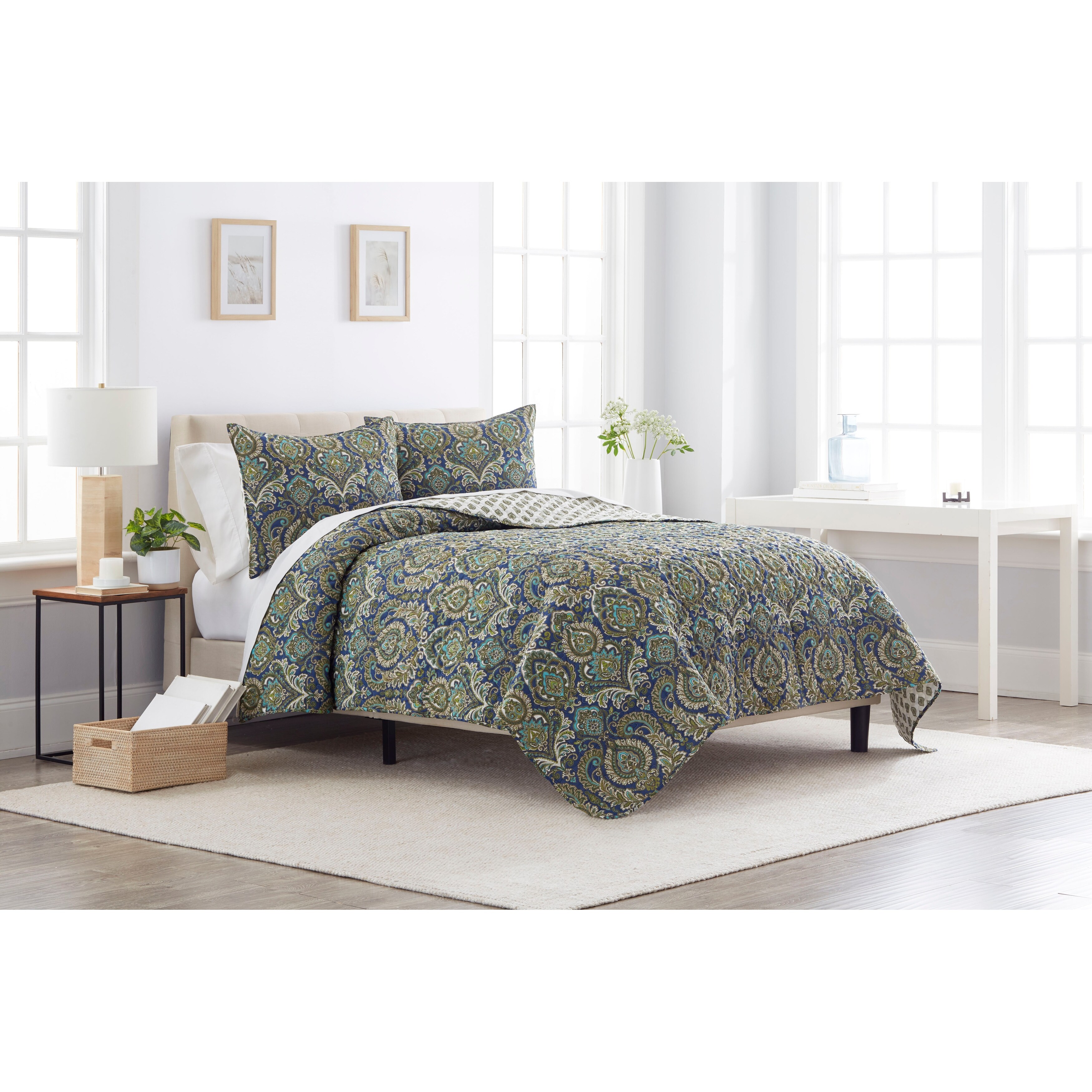 Kingstown Damask Quilt Bedding Collection