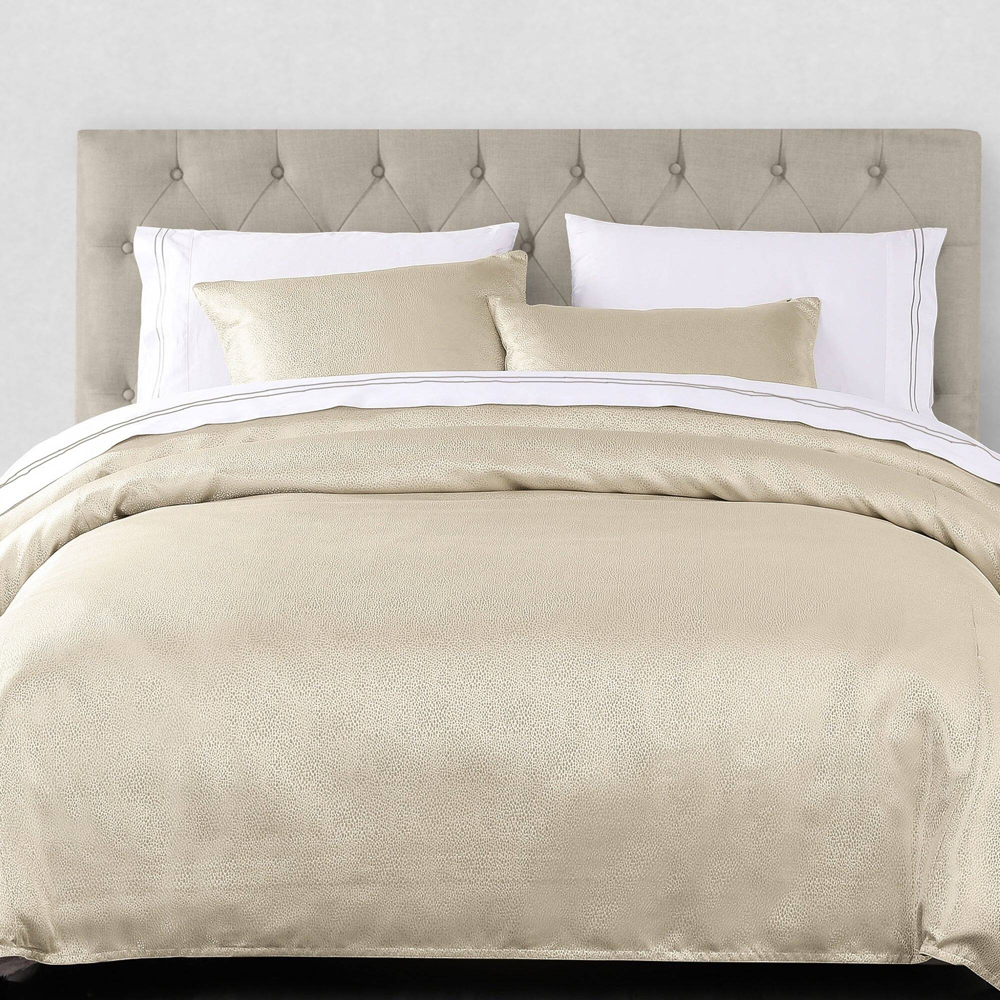 HiEnd Accents Marilyn Modern Bubble Metallic Jacquard Comforter Set, 3PC
