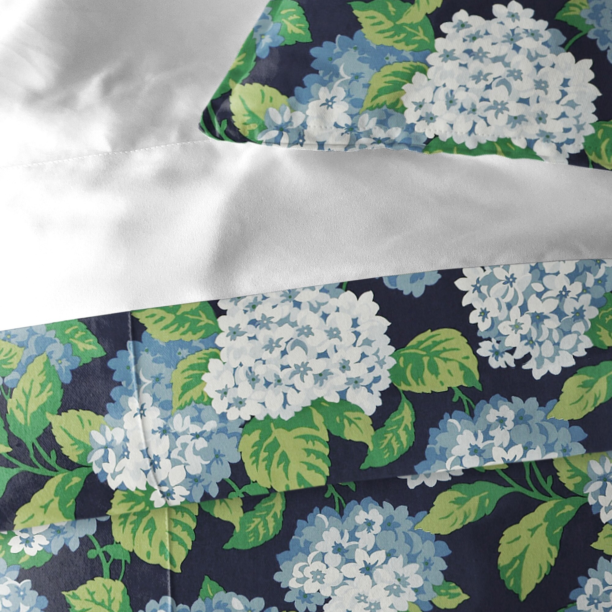 Midnight Garden Navy Comforter and Pillow Sham(s) Set