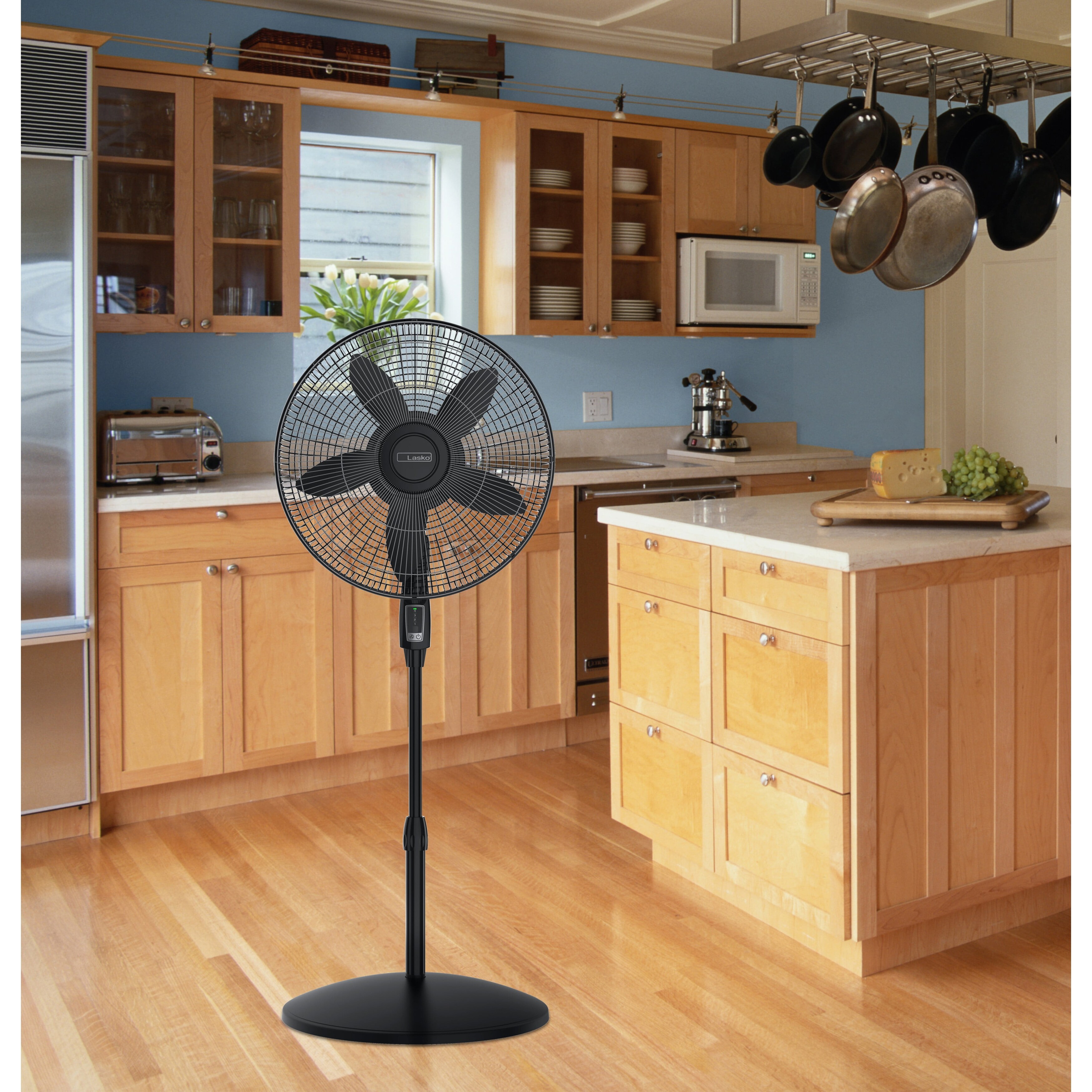 18" Oscillating 4-Speed Large Room Pedestal Fan with Remote Control