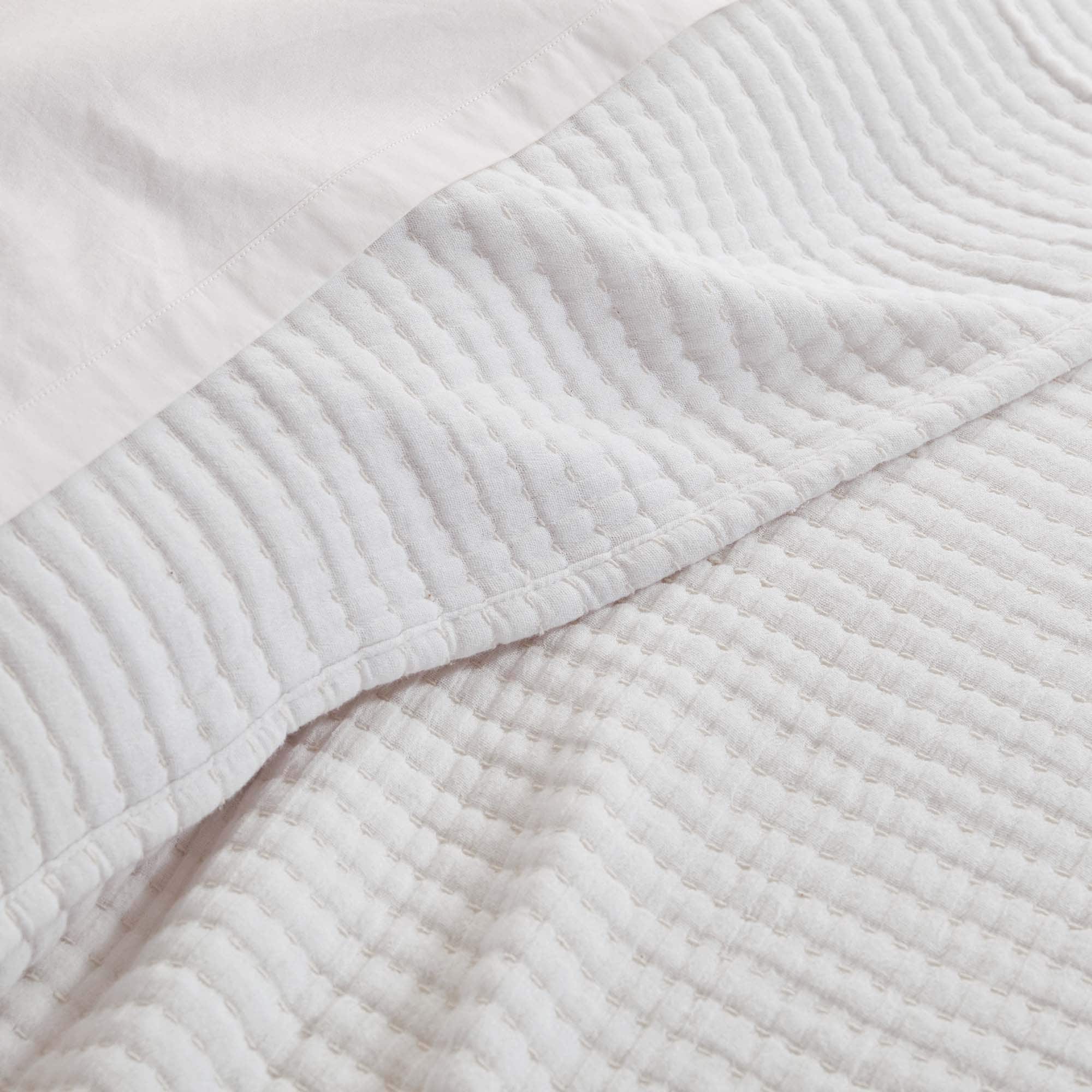 Caden Cotton Gauze Bright White Coverlet Full/Queen