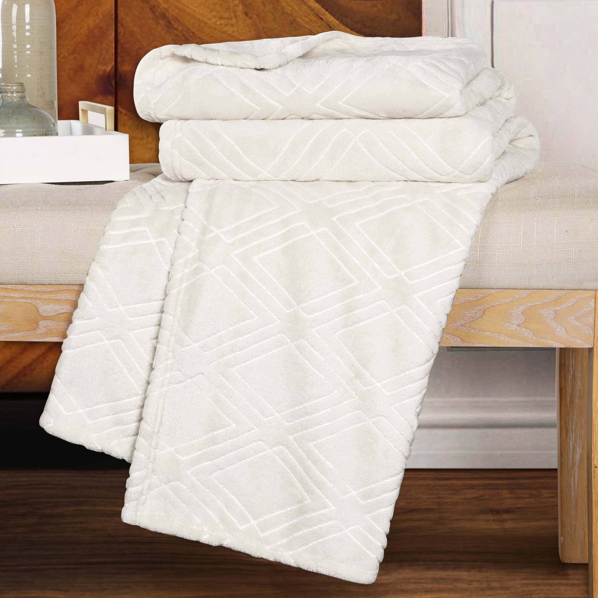 Superior Alaska Diamond Fleece Plush Soft Fluffy Blanket Bedding